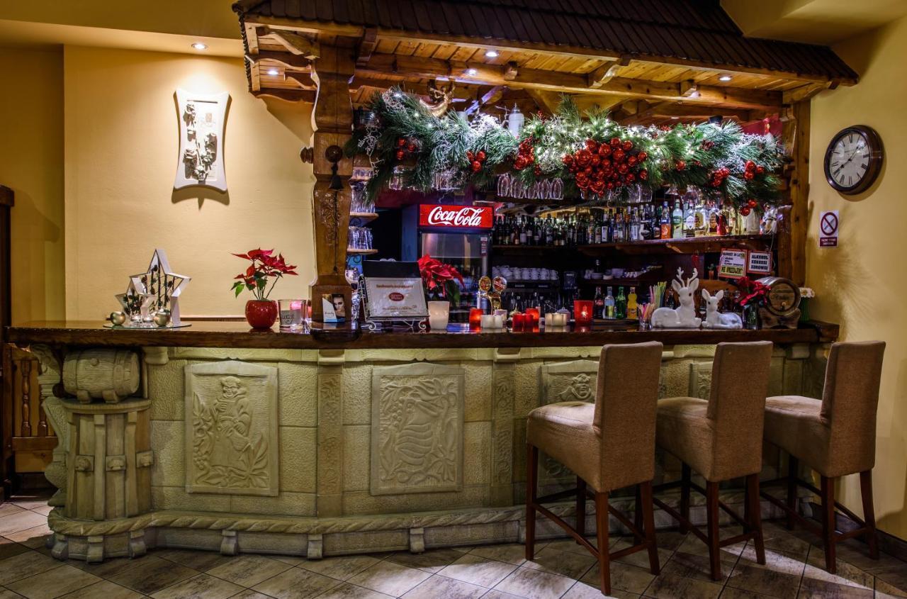 Aparthotel Dwor Skalny Apartamenty, I Restauracja Karczma Skalna *