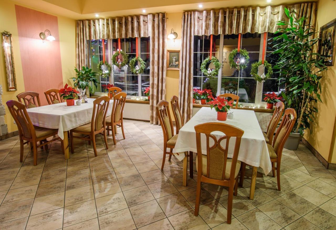 Dwor Skalny Apartamenty, I Restauracja Karczma Skalna Aparthotel Miłków