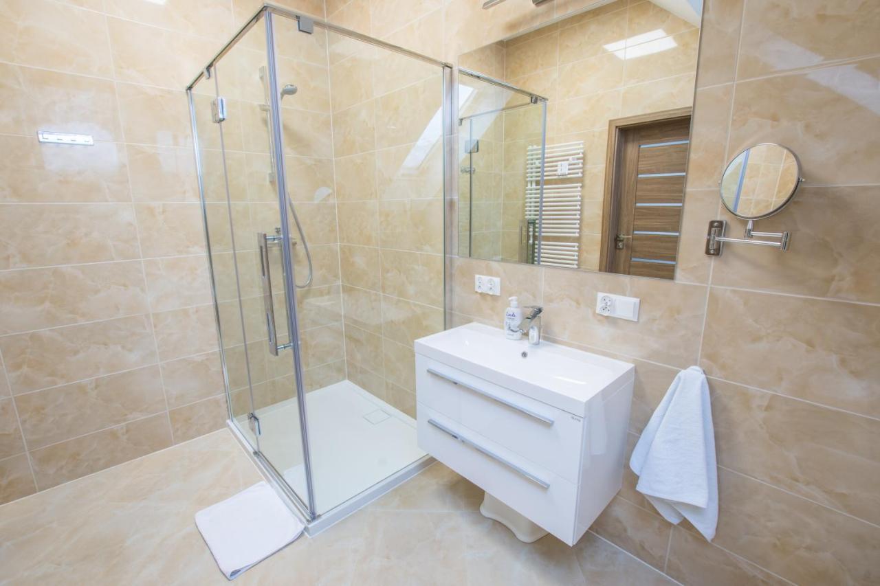 Aparthotel Dwor Skalny Apartamenty, I Restauracja Karczma Skalna *