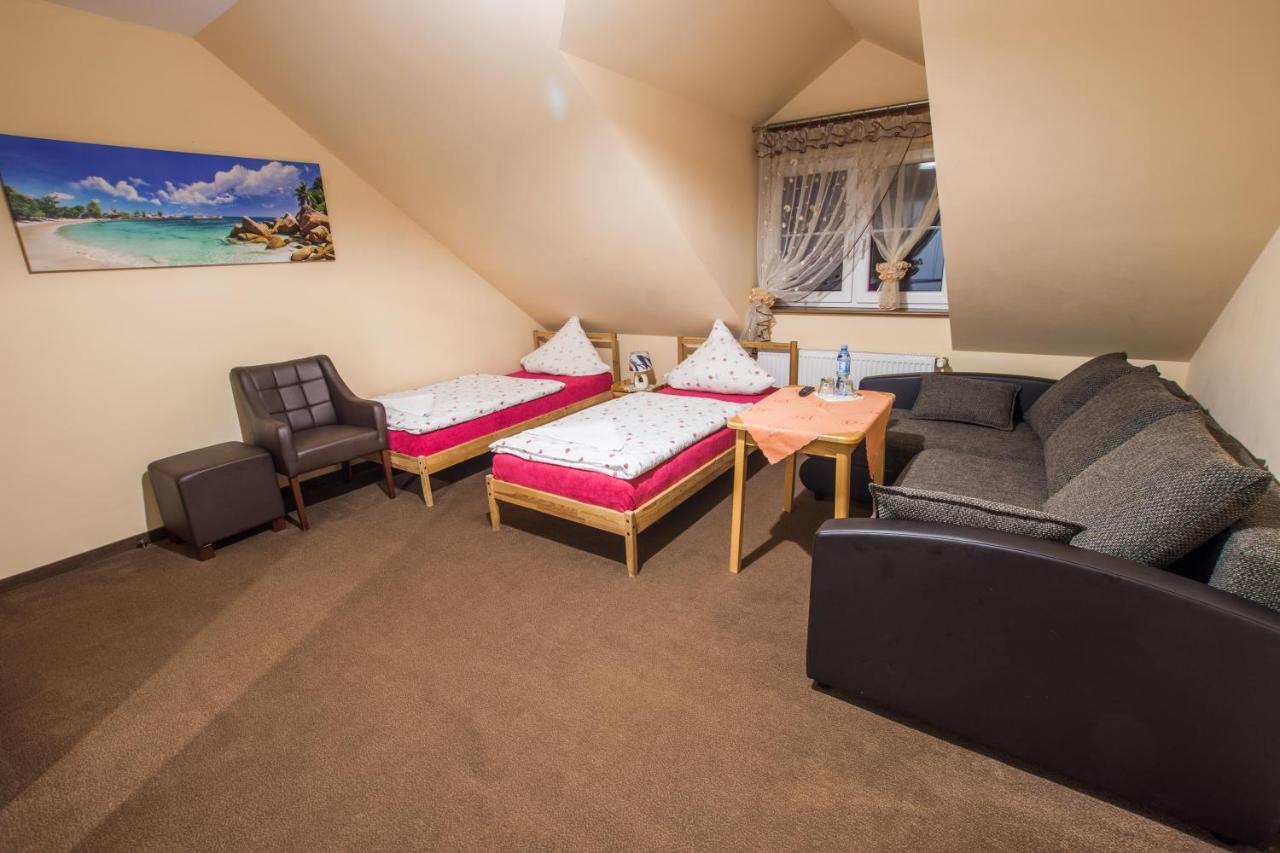 Dwor Skalny Apartamenty, I Restauracja Karczma Skalna Aparthotel Miłków